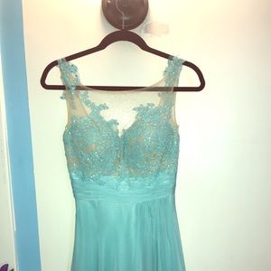 Mac Duggal prom dress